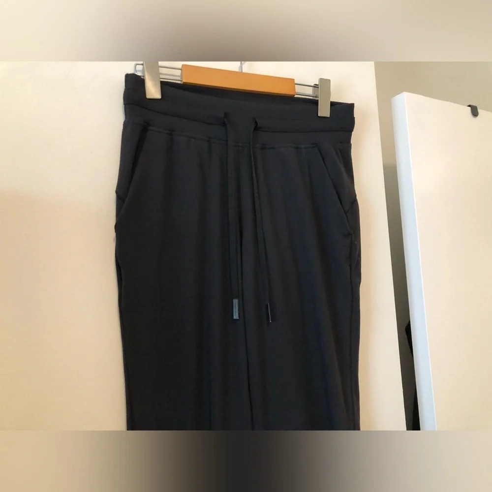 LULULEMON BLACK READY TO RULU JOGGER PANT SIZE 6 29” LENGTH RULU - Picture 6 of 12